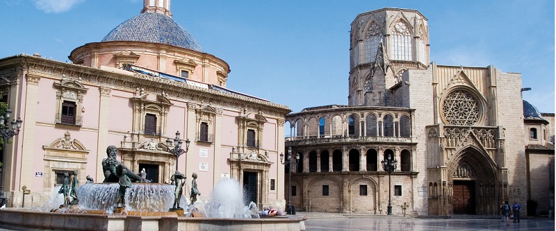 La Catedral y la Plaza de la Virgen